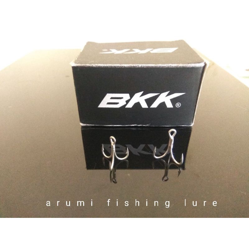 TREBLE HOOK 3X STRONG BKK 6066-3X-NP