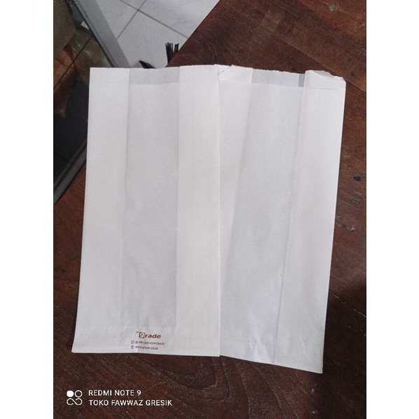 Kantong Kertas Paper Bag 13x25x8 cm Grade Putih Kraft Coklat Polos isi 100 / Kertas Makanan / Kantong Pembungkus Gorengan