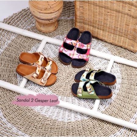 SANDAL WANITA BAHAN KANVAS GESPER LEAF