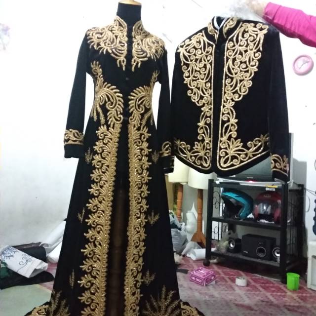 Kebaya pengantin Jawa bludru free slop sepasang+kain jarek sepasang+ blangkon