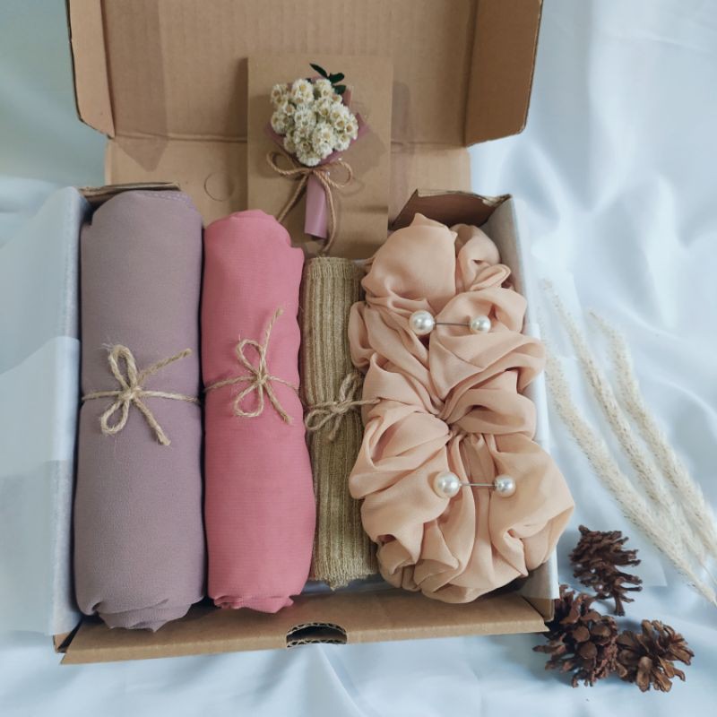 

HIJAB SET/HAMPERS/BIRTHDAY GIFT/HAMPERS ULTAH/HAMPERS HIJAB