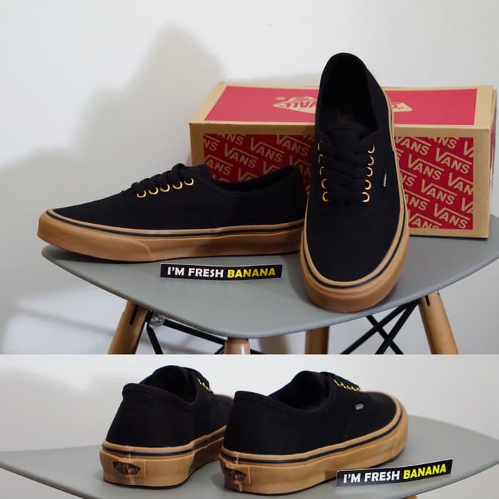 sepatu vans authentic black gum