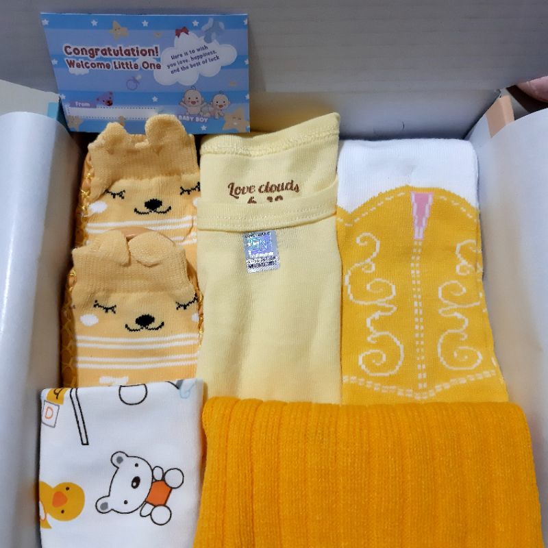 Hampers Candy Baby 0-6m atau 6-12m /Kado Bayi/Kado Lahiran