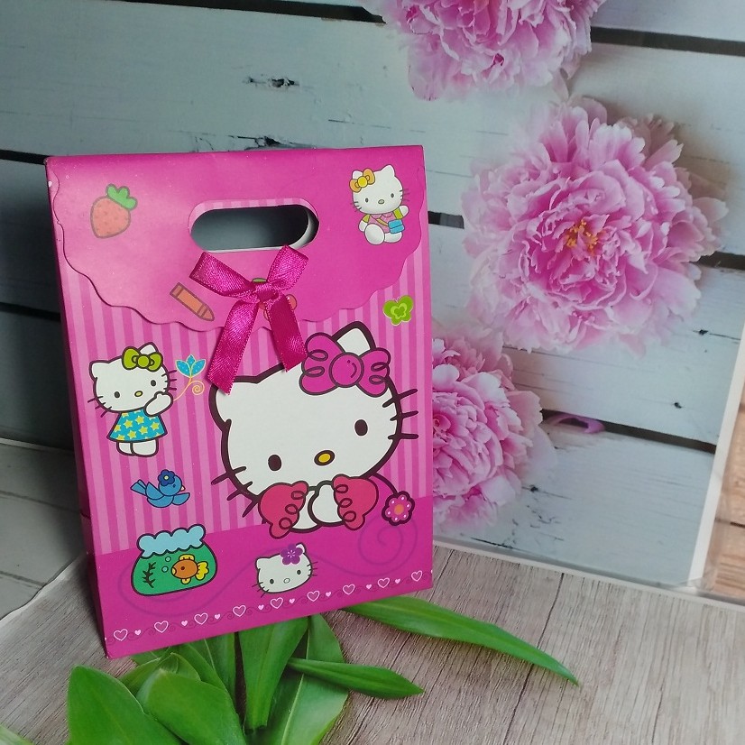 

Paper Bag Motif Hello Kitty / Tas Kertas Kado / Tas Ulang tahun