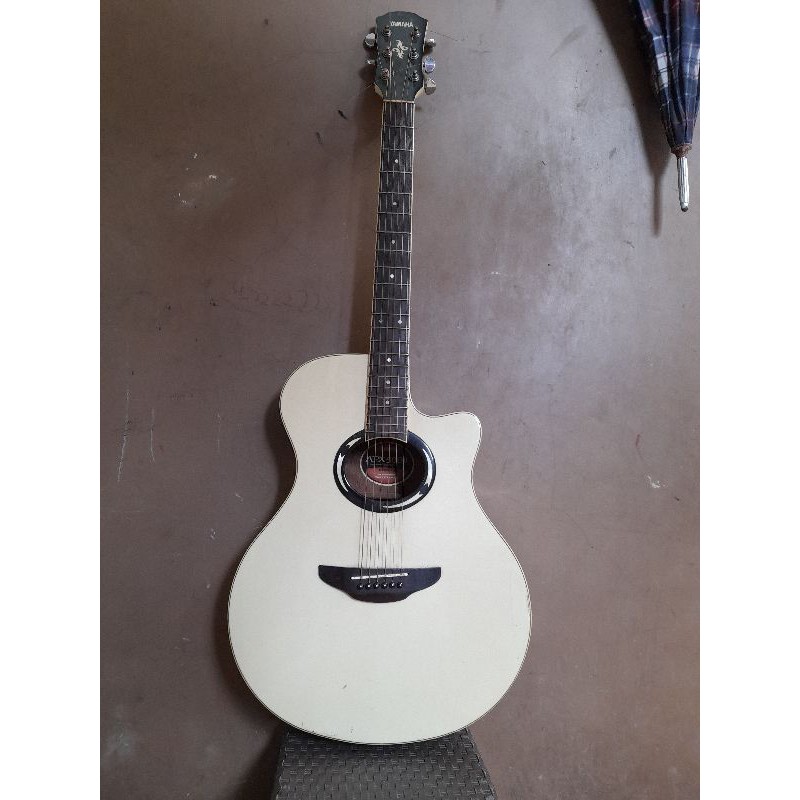 GITAR YAMAHA preloved