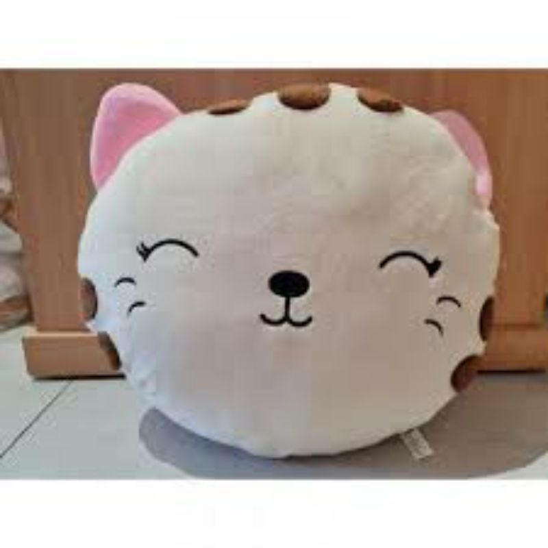 Bantal karakter kucing cantik