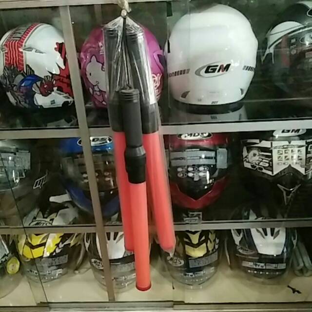 Lampu lalin batrai besar