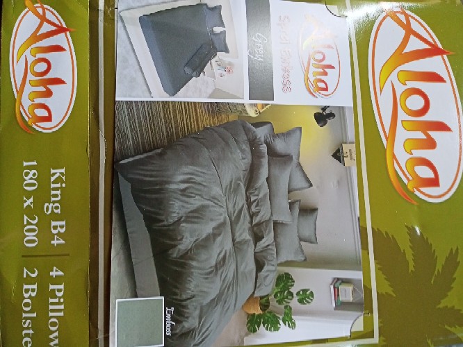 Sprei Polos Emboss Aloha Bantal 4 (b4) Uk. King (180x200) Warna Gray, Golden, Coffee, Silver
