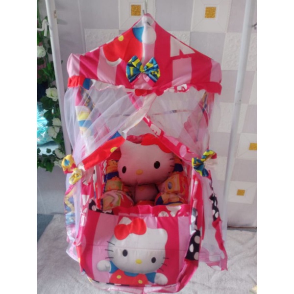 ayunan bayi set karakter