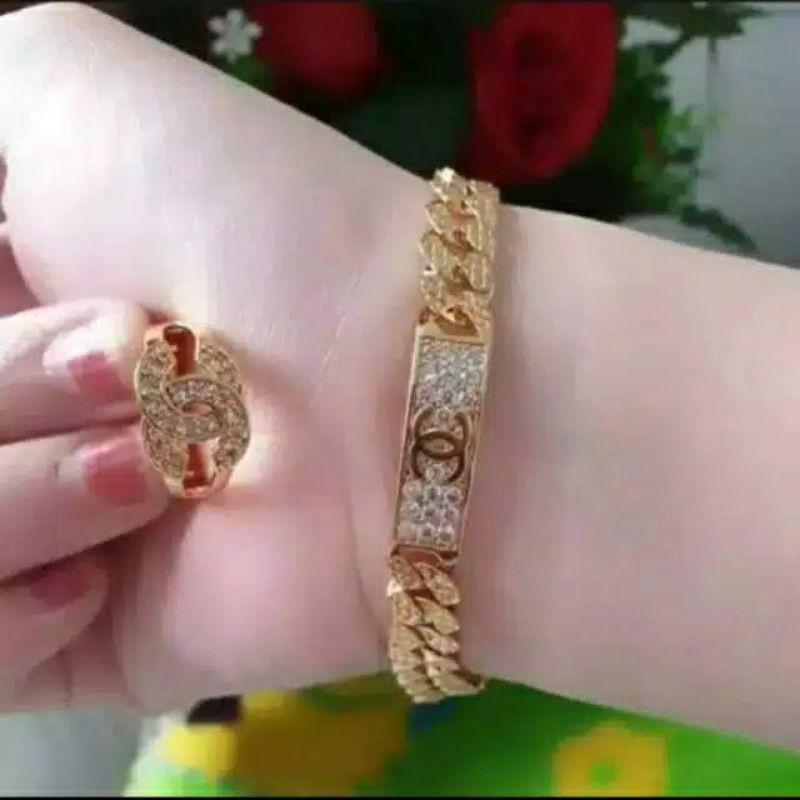 Fourfashion Set Dewasa Gelang tangan+Cincin Chennel Permata Gold