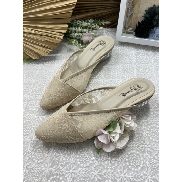 Rafaizoutfit sepatu wanita heels kaca 3cm anessha tanpa asesoris