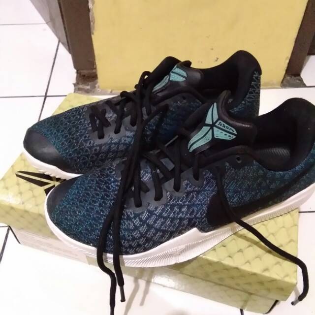Sepatu Basket Kobe Mamba Instinct Original