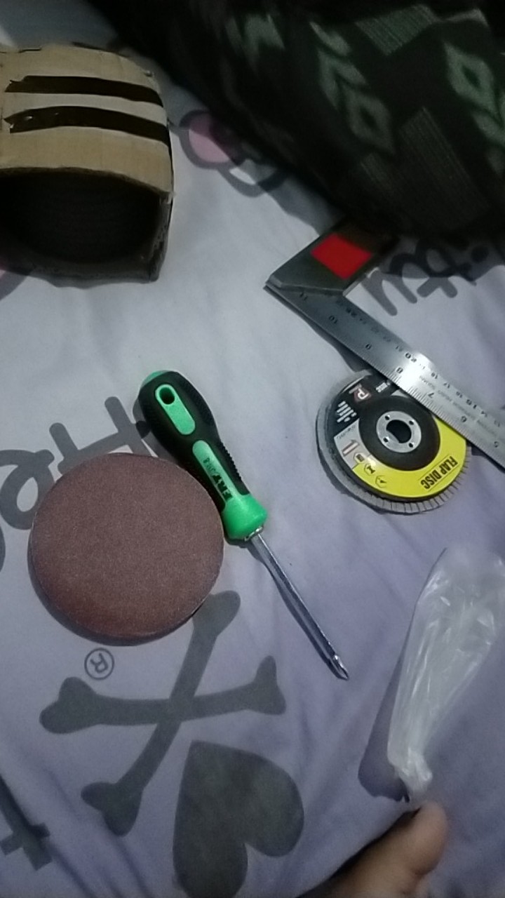 Amplas Bulat Velcro Frt 4 Inch Harga Per 10 Pcs Grit P 100  P 120