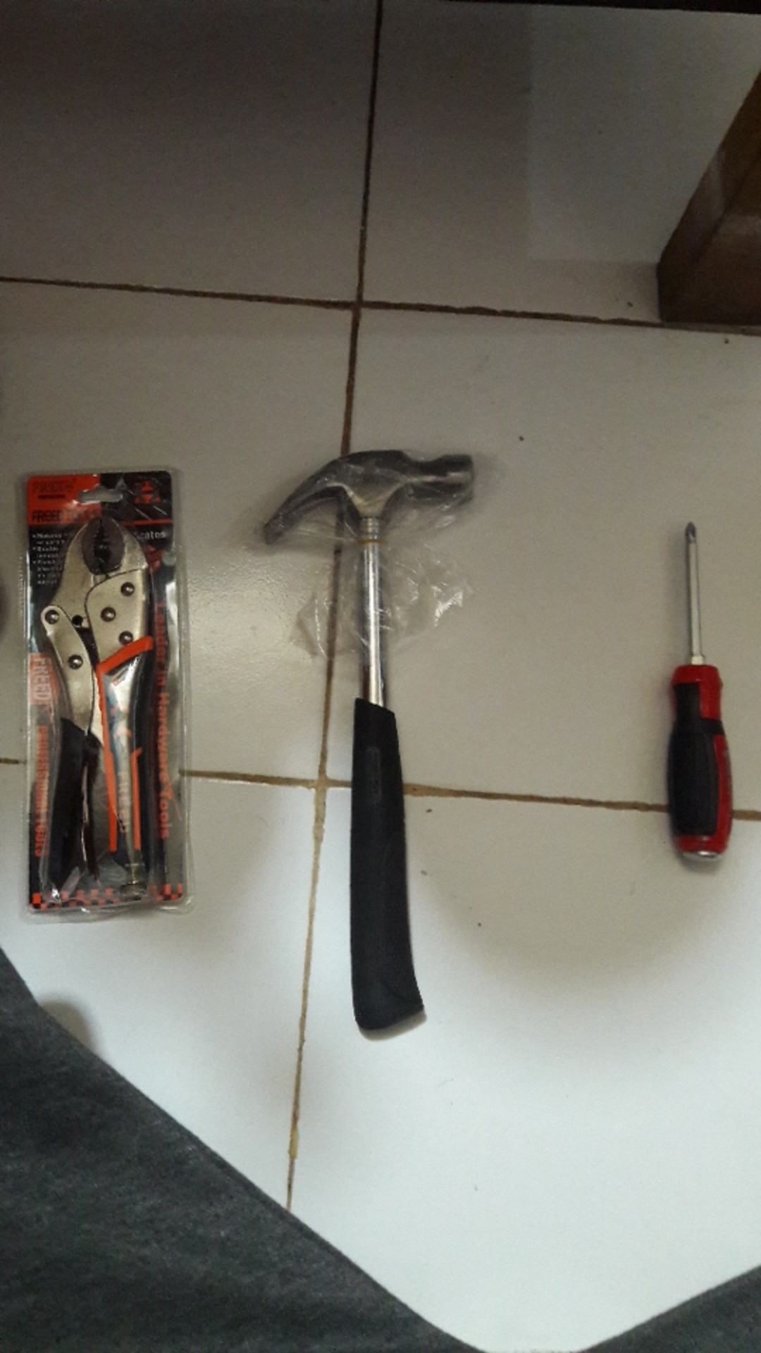Tang Buaya Gagang Karet 10 Freed Locking Plier Heavy Duty