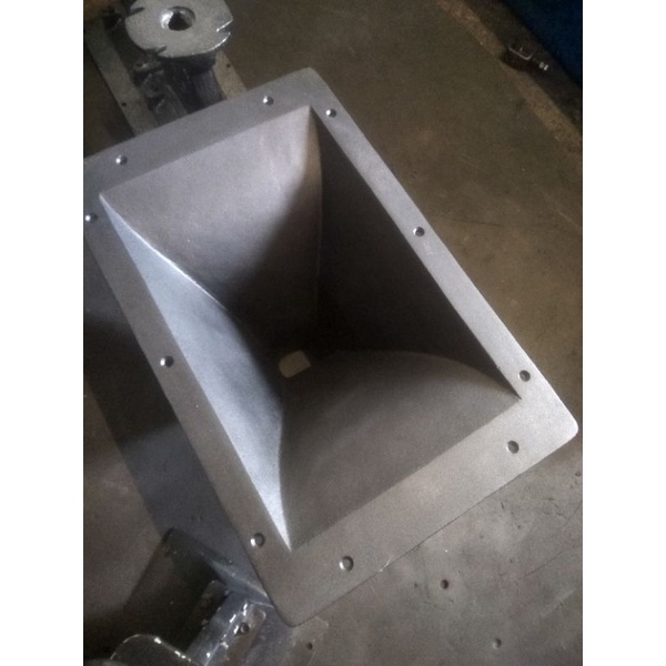 HORN TWITER diral Model JBL  27x42