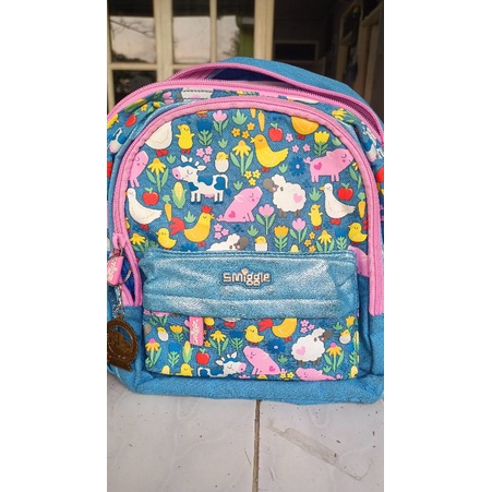 tas smiggle second TK