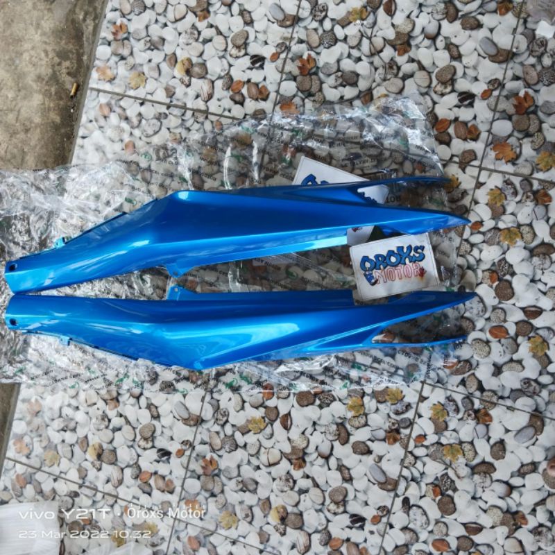 cover body belakang Jupiter Z 2010 robot biru