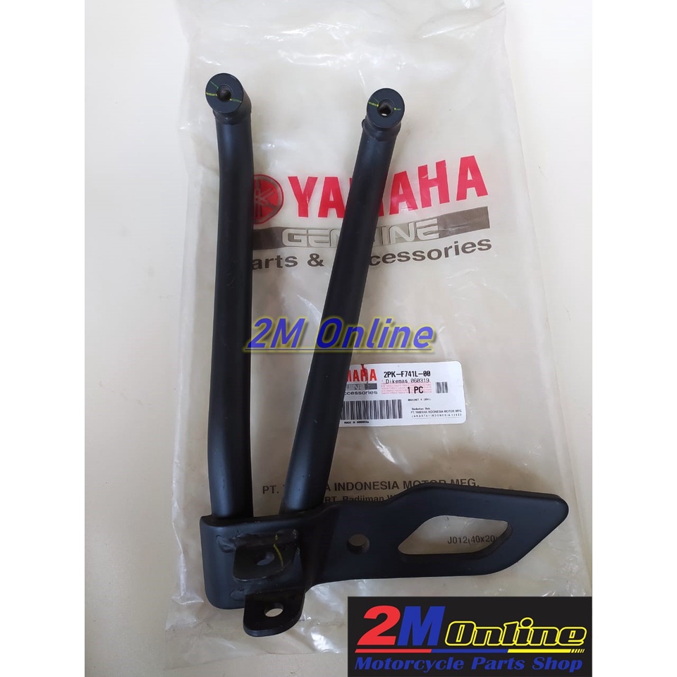 2PK-F741L-00 Dudukan Footstep R15 V2 Belakang Kiri Ori YGP