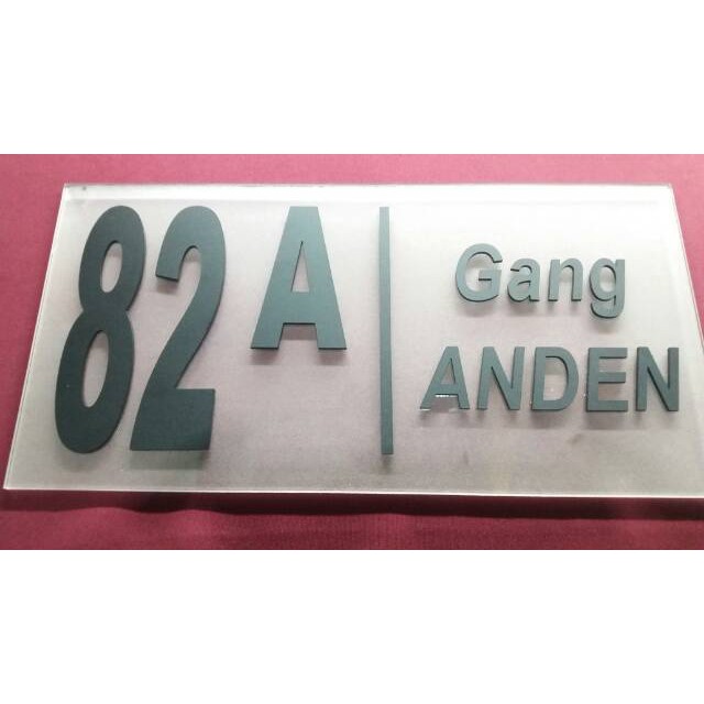 

(15 X 30) NO RUMAH AKRILIK + PENIKLAN