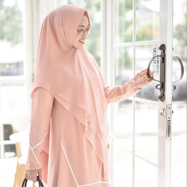 Hadzira by shararea size s