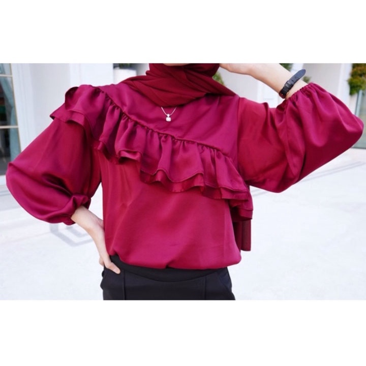 ATASAN NARINA BLOUSE