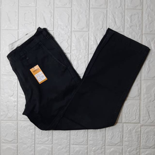 Chino Uniqlo Hitam Second Original