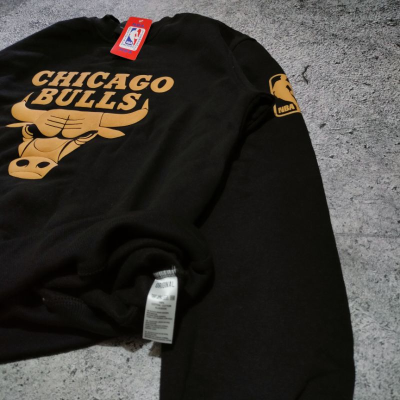 SWEATER CREWNECK CHICAGO BULLS NBA HITAM GOLD AUTHENTIC FULLTAG &amp; LEBEL