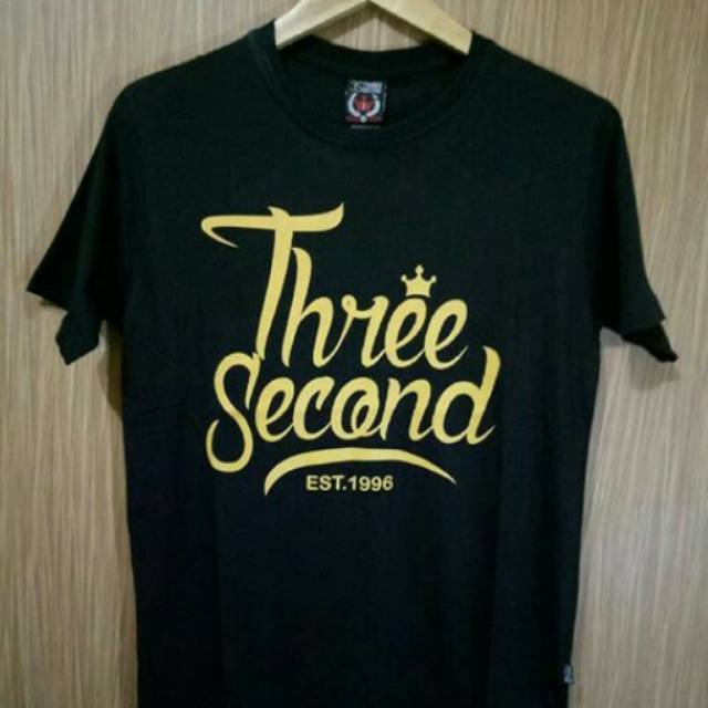 Kaos,Tshirt,Baju Three Second