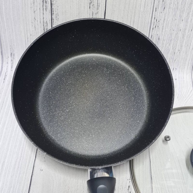 Suncity Wok pan 24cm with glass lid / wajan penggorengan