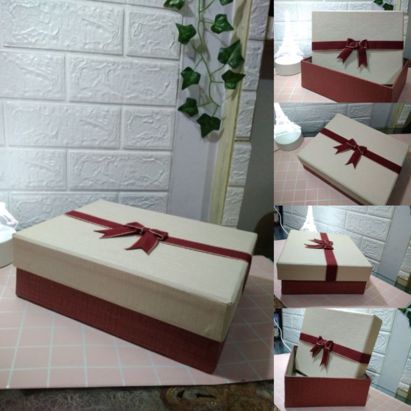 

Box Kado Banjarmasin HardBox / Box Kado Banjarmasin Warna Merah + Cream