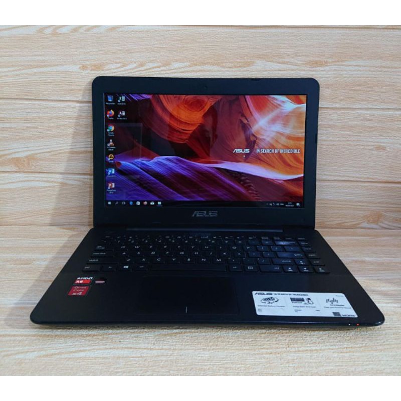 Laptop Asus AMD A8 QuadCore X454YA Windows10