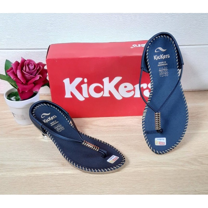 Sandal Wanita Teplek Casual Kickers | Sandal Flat | Sandal Casual | Sandal Branded