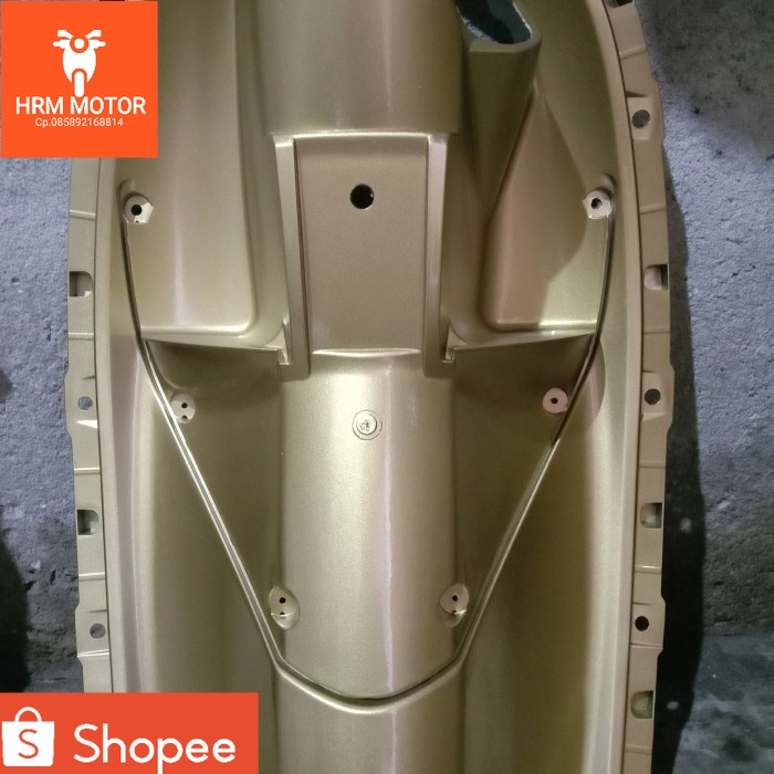 cover body dek kunci / dashboard SCOOPY KARBU putih
