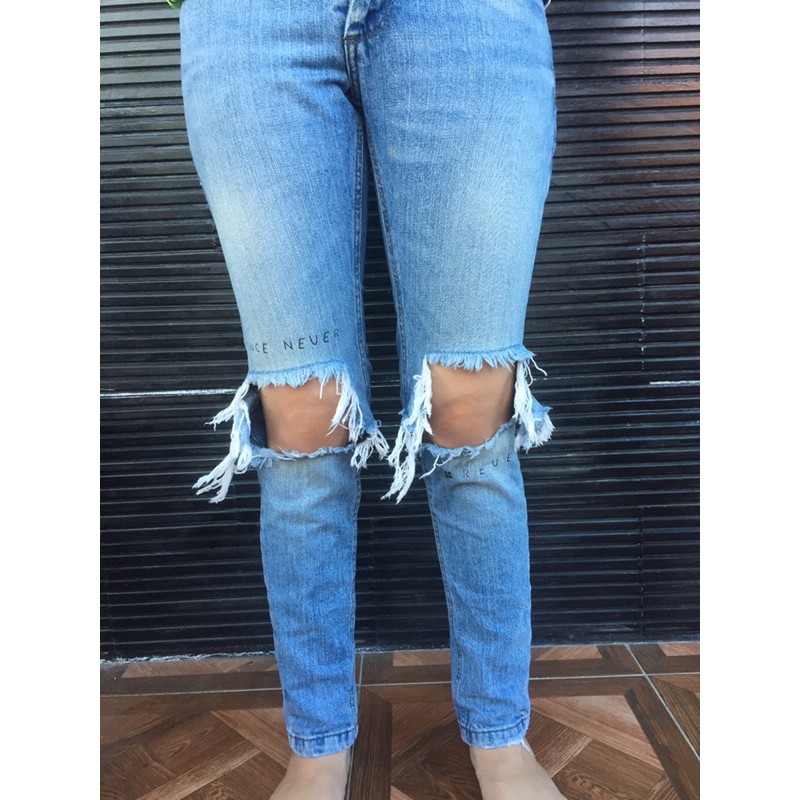 Preloved Ripped Jeans Insight