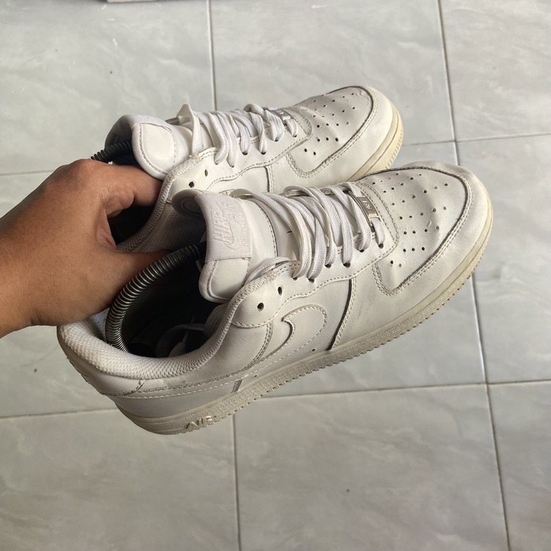 sepatu second Nike Air Force 1 low triple white