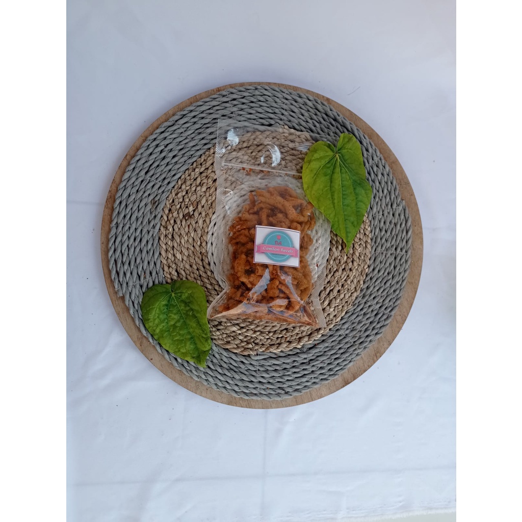 

KRIPIK USUS PEDAS DAUN JERUK ISI 150GR //HALAL