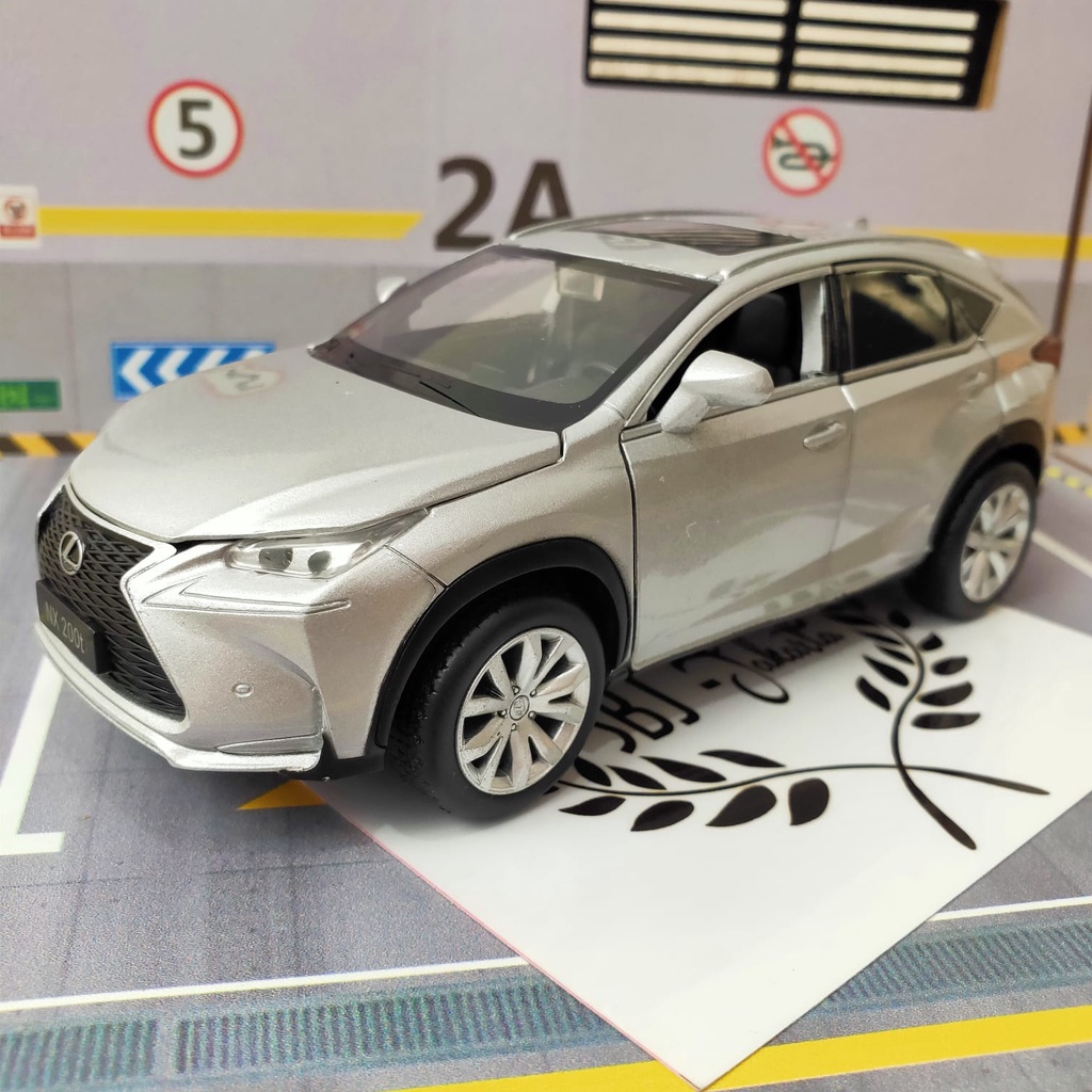 Diecast miniatur mobil Lexus NX200T Metal Series Skala 1:32