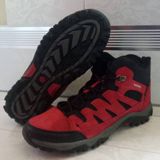 SEPATU HIKING KARIMOR