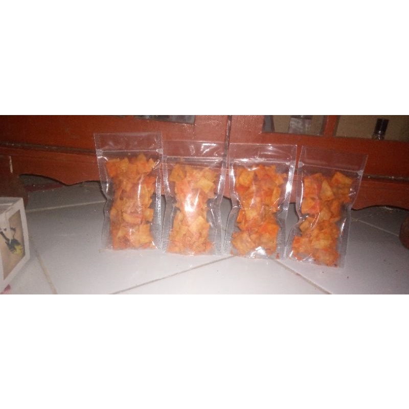 

Kripik pangsit
