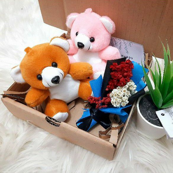 hampers boneka bunga edelweis