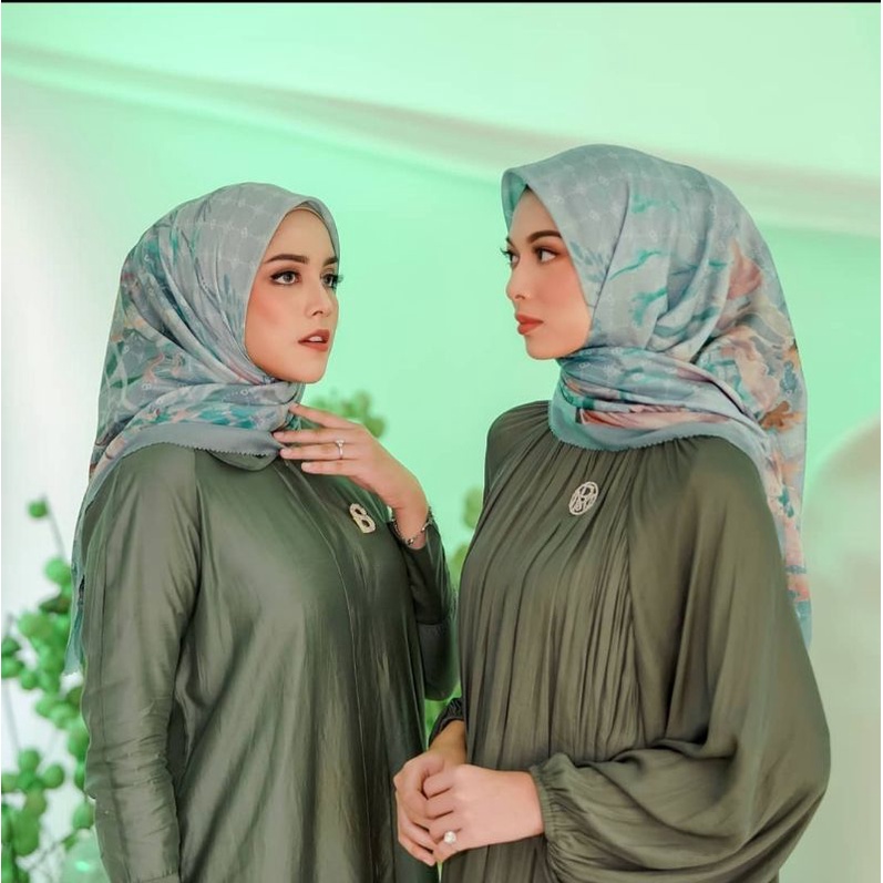 Xanadu scarf JADE Buttonscarves Riamiranda