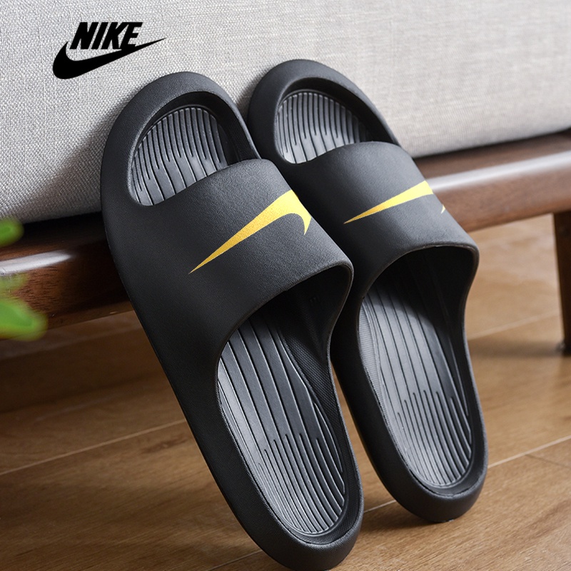 Sendal NIKE Pria Sandal Slide Kamar Mandi Hotel  Empuk Karet Anti Slip Sandal Slop Pria Sandal Rumah Size 40-44 Hitam Biru Hijau Putih