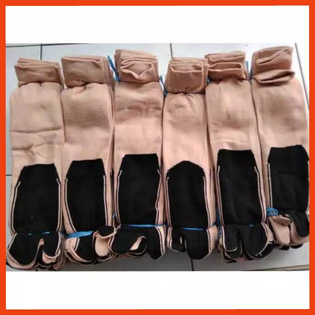 kaos kaki jempol polos tapak hitam