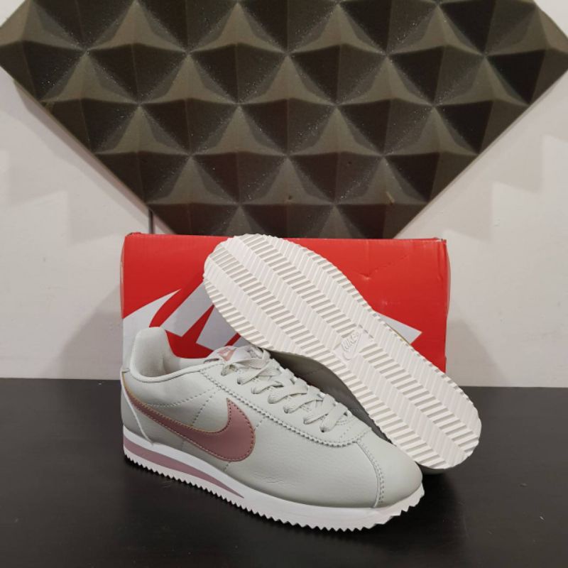 Nike Cortez Light Bone Sneaker Olahraga Sepatu Jalan Wanita