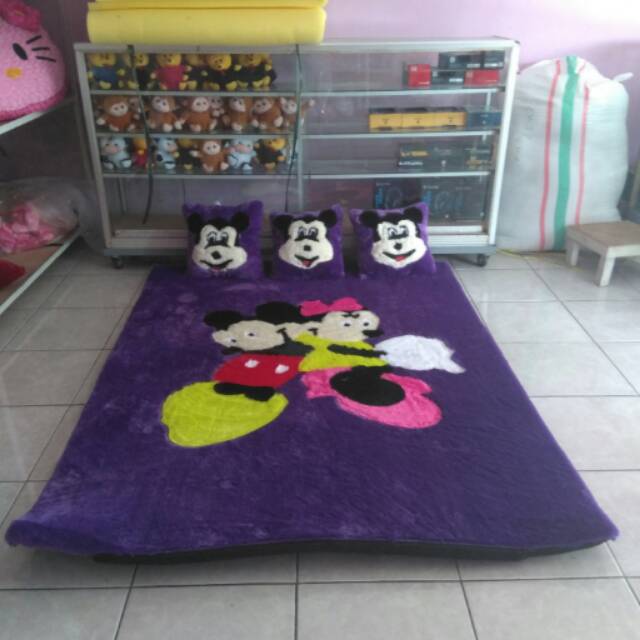 Karpet Karakter Bulu Rasfur Motif Mickey & Minnie Mouse Murah
