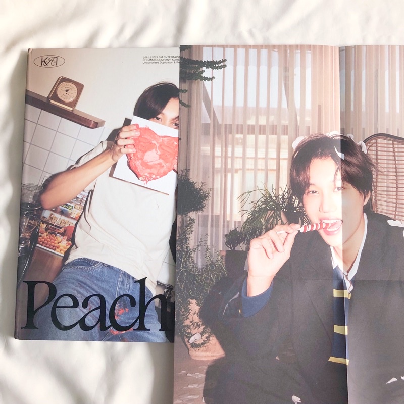 KAI ALBUM SOLO PEACHES KISS KISSES VER VERS JONGIN EXO ALBUM ONLY FOLDED POSTER
