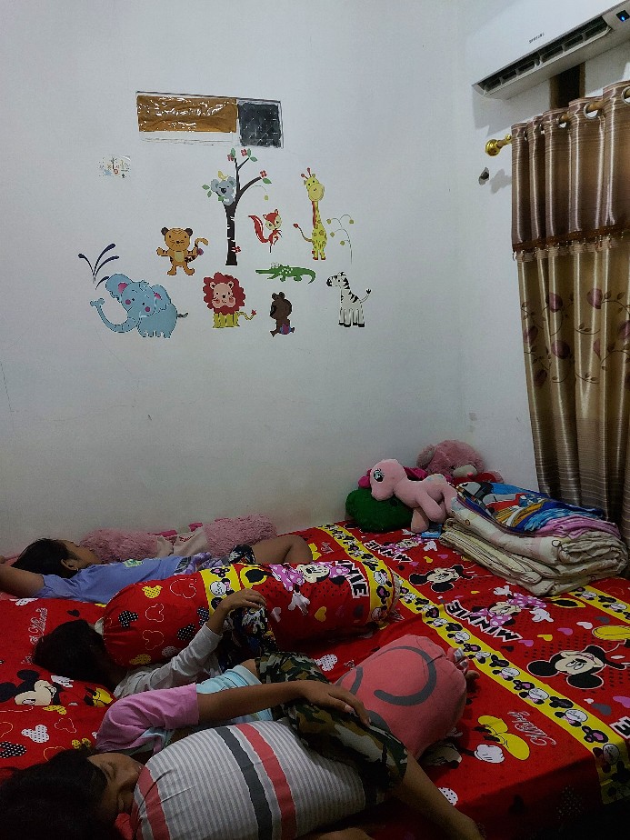 Sprei Katun Lokal No1 Uk 180x200 Karakter Micky Mose