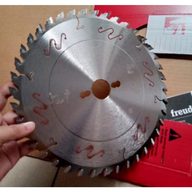 Circular saw freud 10 "inch mata 40(250x3.2/2.2x30z=40)LU2A-1700