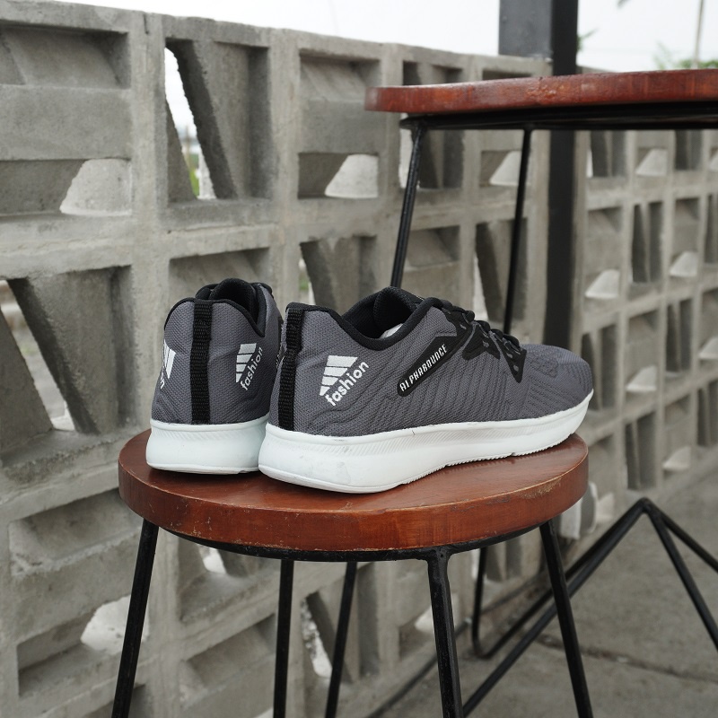 Bisa cod Sepatu Pria Sepatu Running sepatu olah raga sepatu sneakers adidas alphabonce