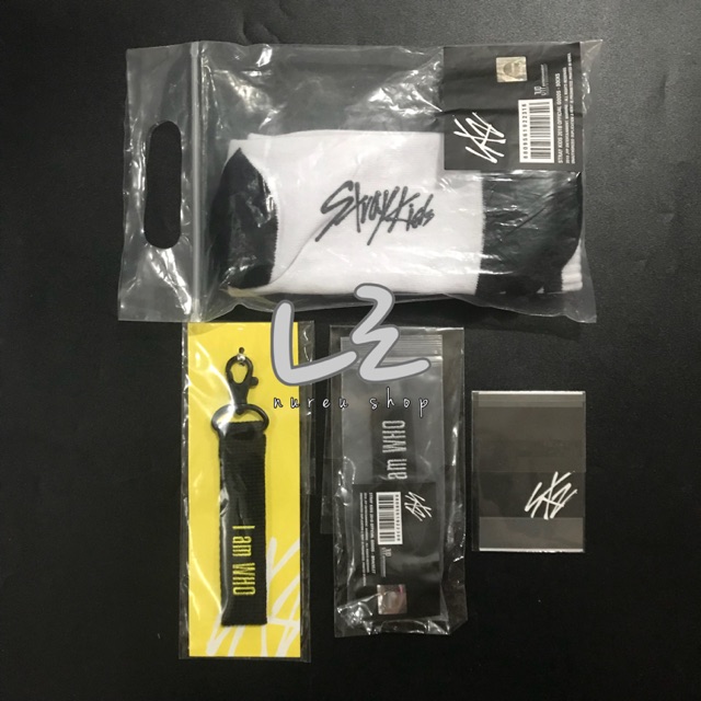 STRAY KIDS - UNVEIL [Op.02 I am WHO] Official Goods (Socks, Keyring, Bracelet, Polaroid Event)